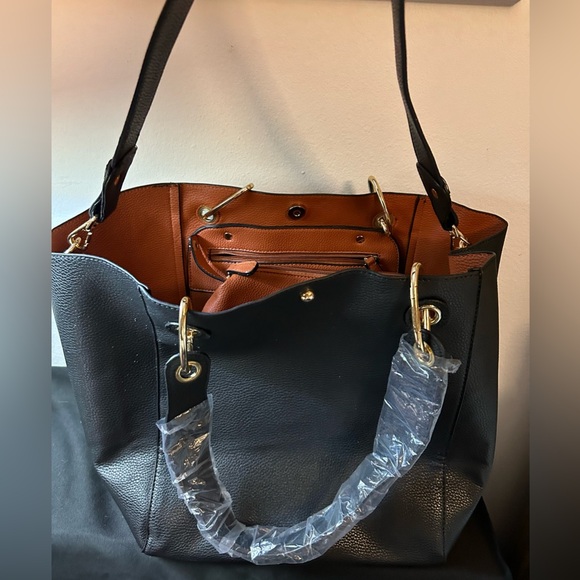 New, large black tote bag, with brown lining. Faux leather. - Picture 5 of 7